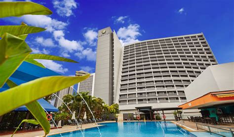 singapore hotel booking.